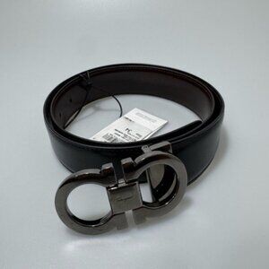 Elegant Salvatore Ferragamo Black Gancini Belt